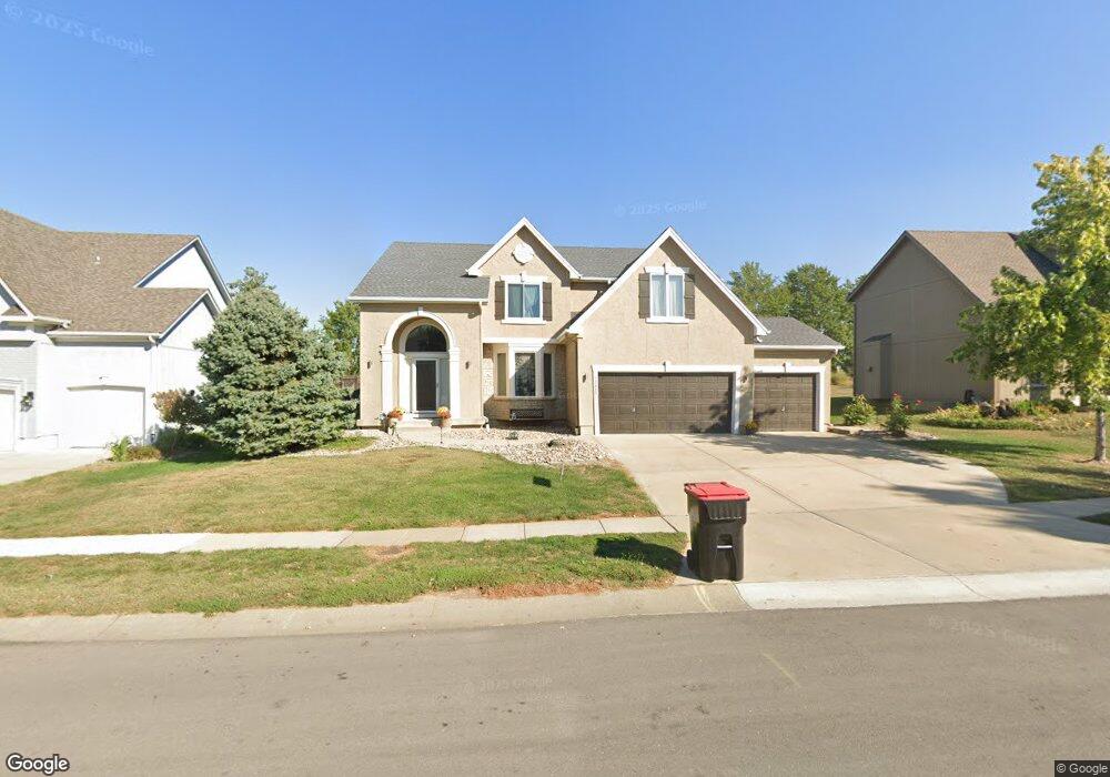 21810 W 60th St, Shawnee, KS 66218 - photo 1