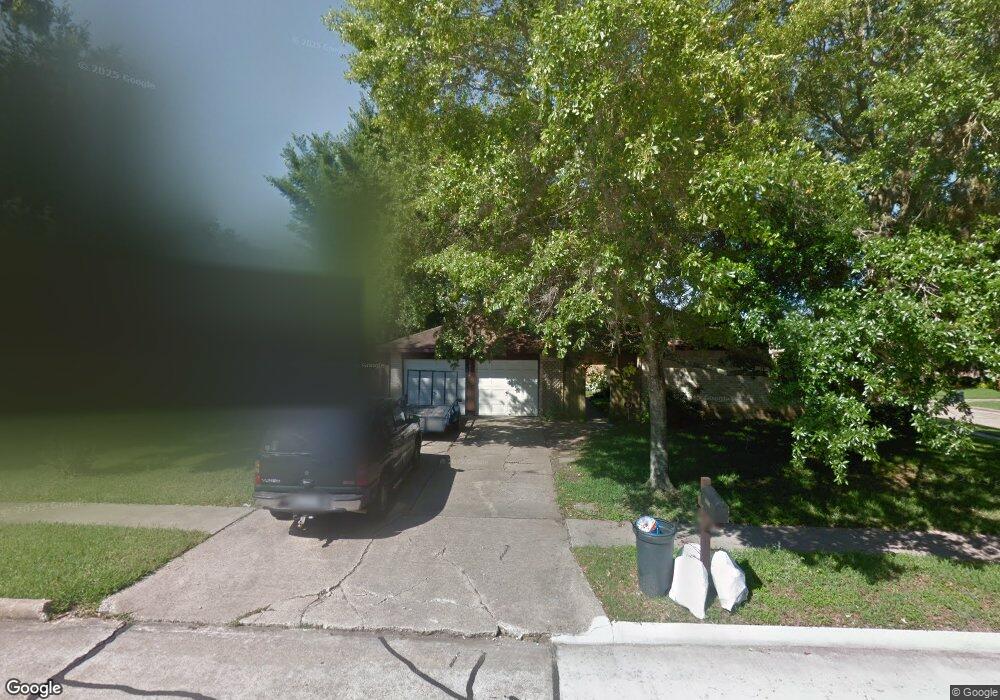 16302 Oxnard Ln, Friendswood, TX 77546 - photo 1