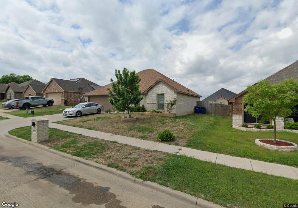 2905 Tenison Dr, Ennis, TX 75119 - photo 1