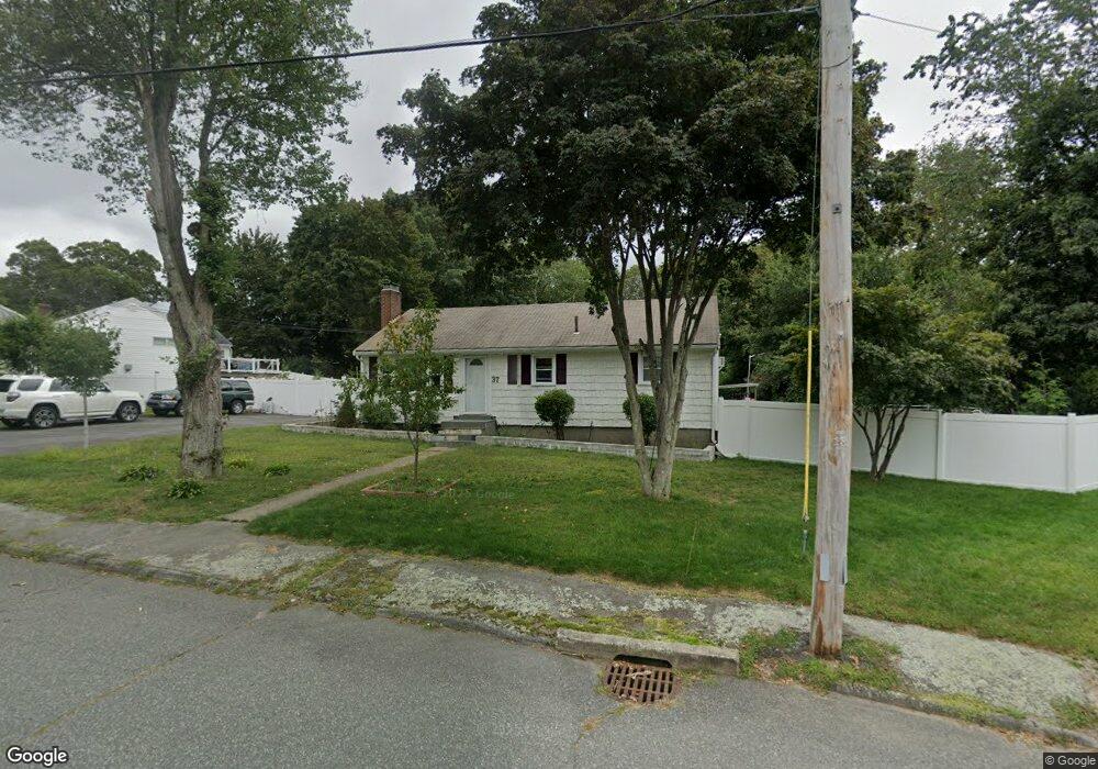 37 Knights Crescent St, Randolph, MA 02368 - photo 1