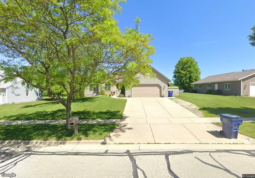 1012 Lous Way, Slinger, WI 53086 - photo 1