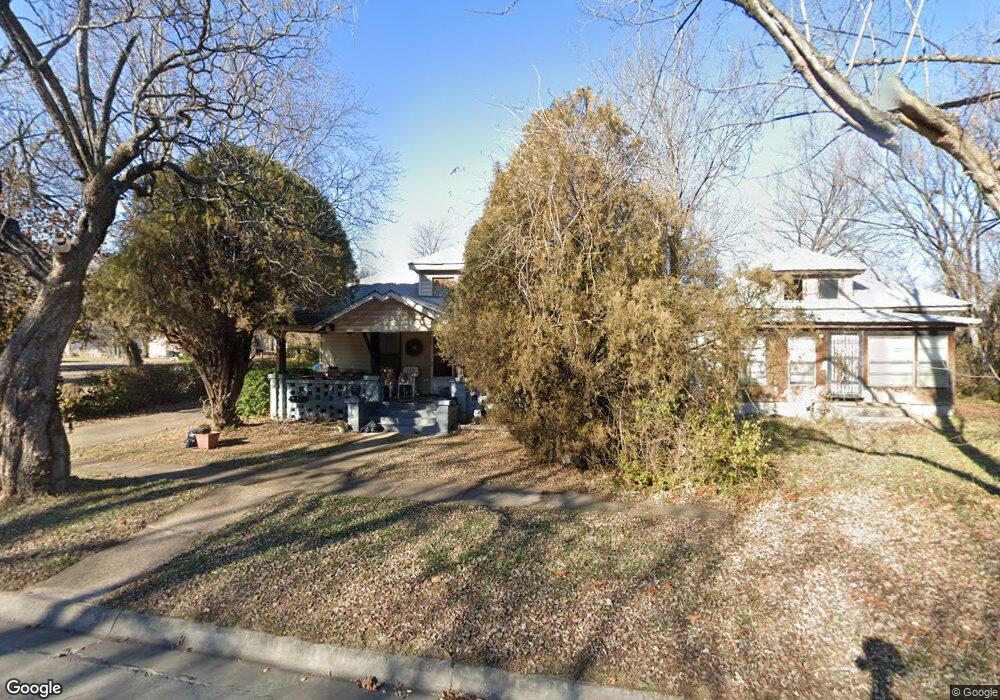 2327 Appleton Ave, Parsons, KS 67357 - photo 1