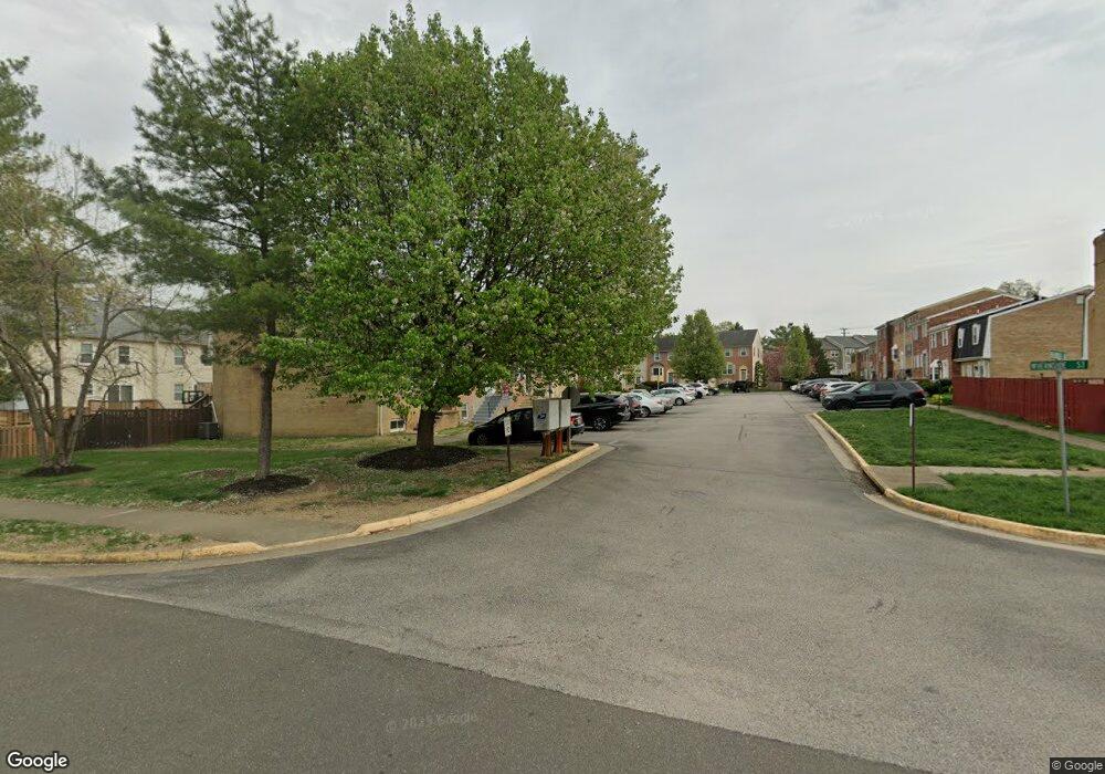 7416 Rhondda Dr, Lorton, VA 22079 - photo 1