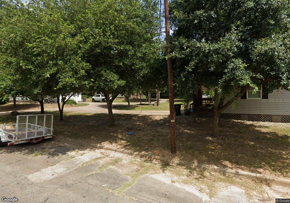 928 Herbert St, Nacogdoches, TX 75964 - photo 1