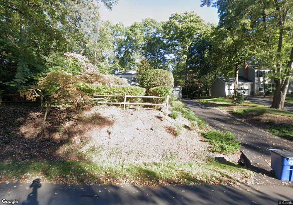 11212 Hunting Horn Ln, Reston, VA 20191 - photo 1