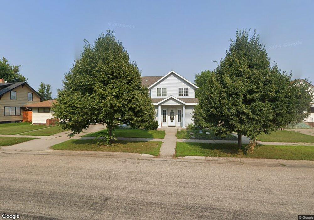 713 8th Ave SE, Jamestown, ND 58401 - photo 1