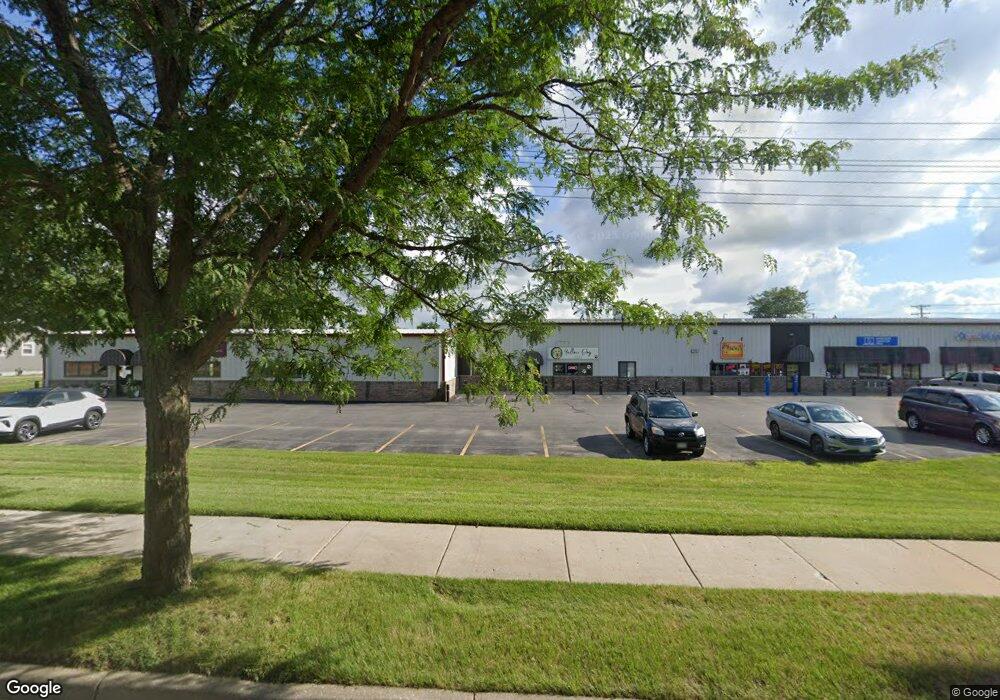 611 E Main St, Evansville, WI 53536 - photo 1