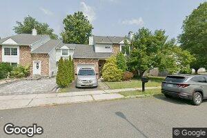 27 Jeffrey Cir, Dayton, NJ 08810