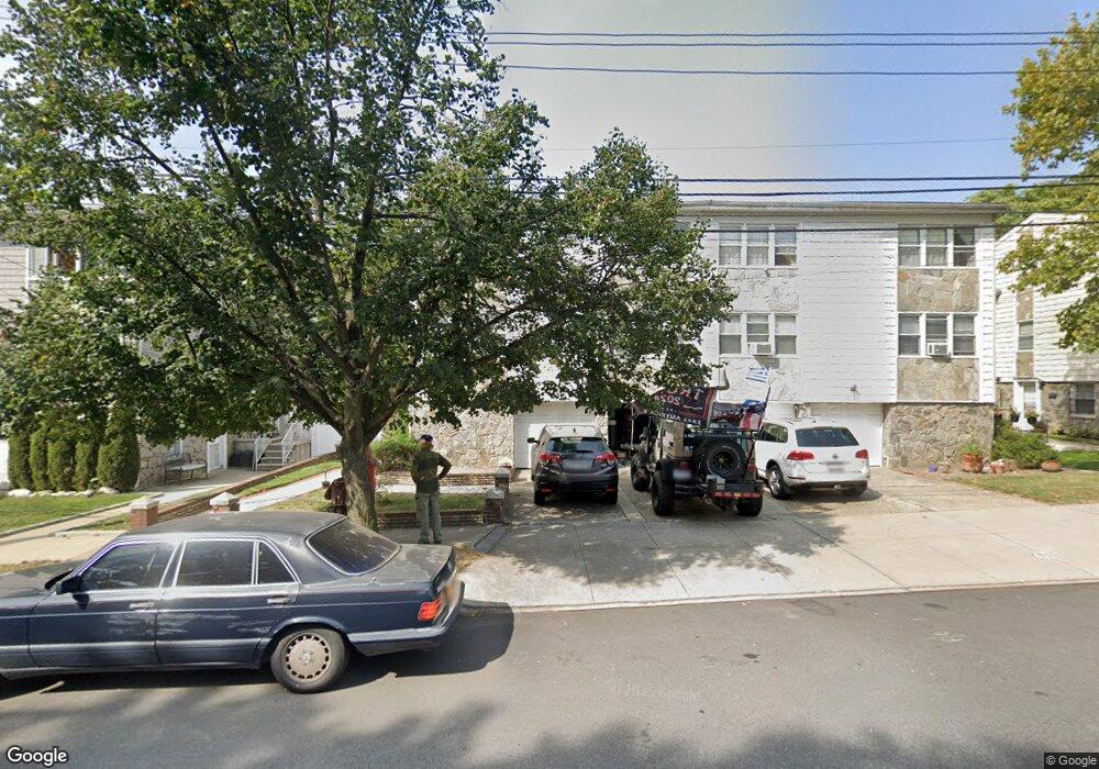 1724 Parsons Blvd, Whitestone, NY 11357 - photo 1