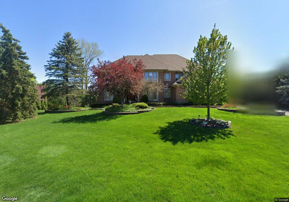 2604 Sequoia Ct, Bloomfield Hills, MI 48304 - photo 1