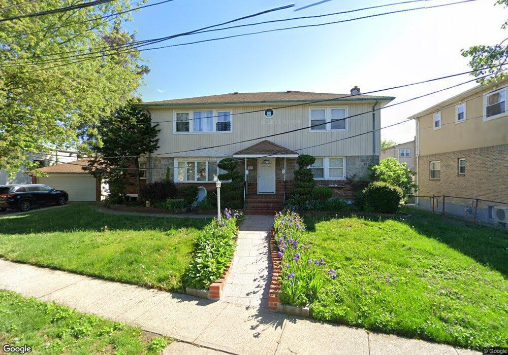 199 Willis Ave, Floral Park, NY 11001 - photo 1