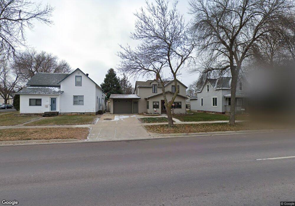811 N Broadway St, New Ulm, MN 56073 - photo 1