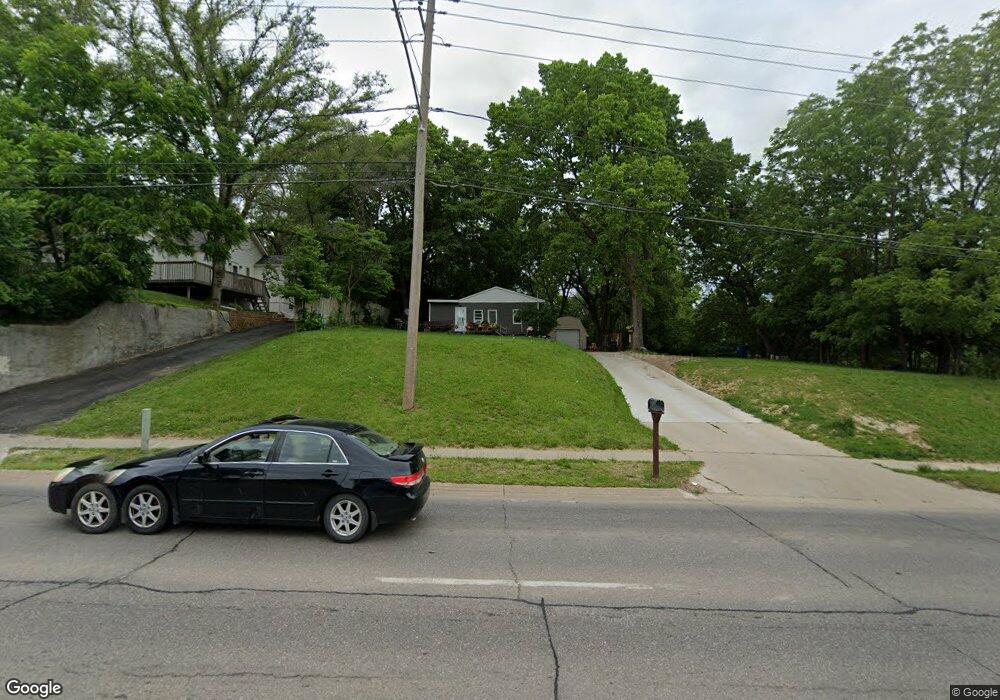 4038 E University Ave, Des Moines, IA 50317 - photo 1