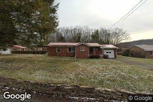 7346 Lockbridge Rd, Meadow Bridge, WV 25976