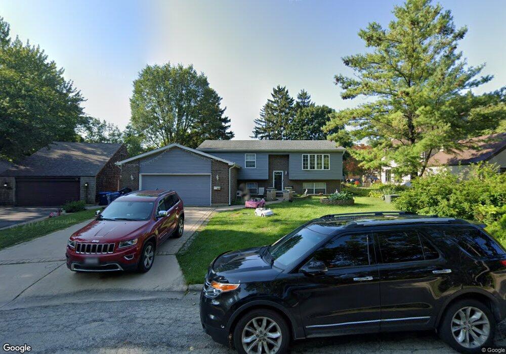 909 Oak Tree Ln, Waukegan, IL 60085 - photo 1