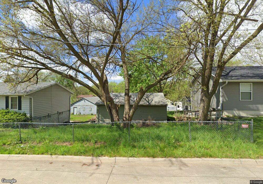 5421 SW 3rd Place, Des Moines, IA 50315 - photo 1