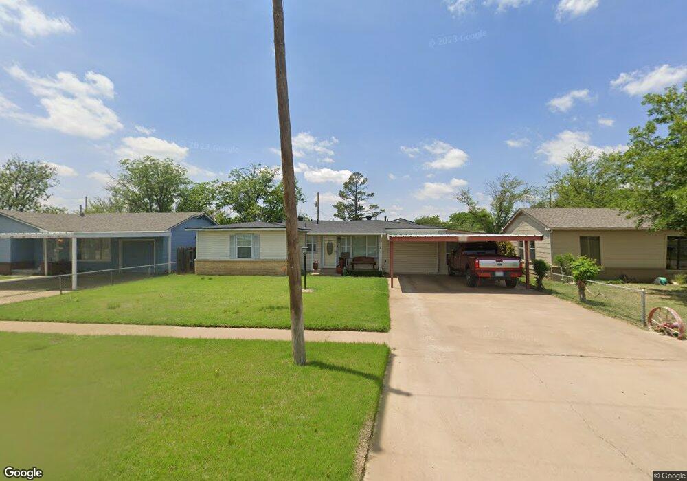805 Yonkers St, Plainview, TX 79072 - photo 1