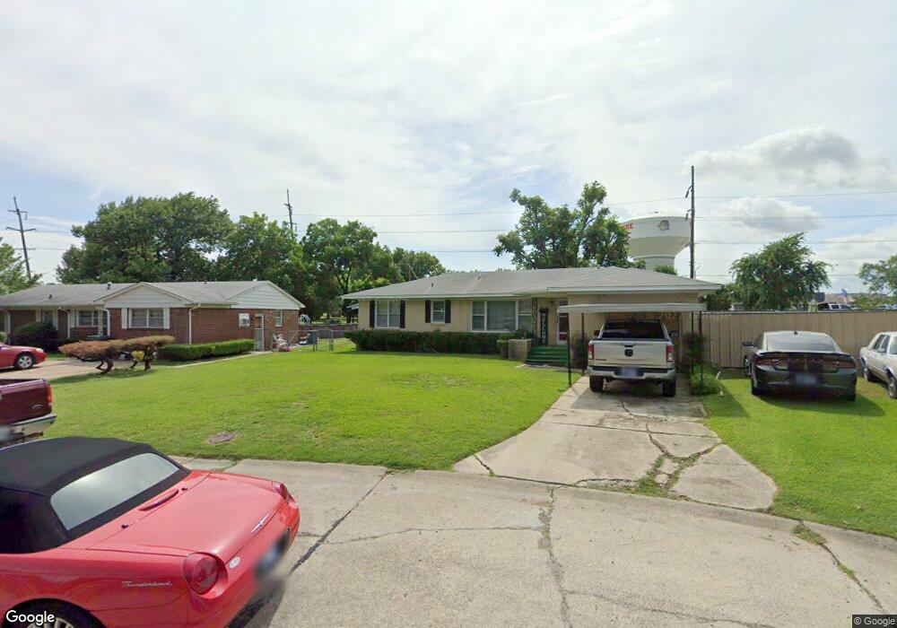 1121 Circle Dr, Ardmore, OK 73401 - photo 1