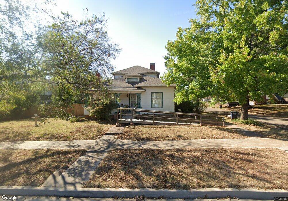 930 N Bdwy Ave, Shawnee, OK 74801 - photo 1
