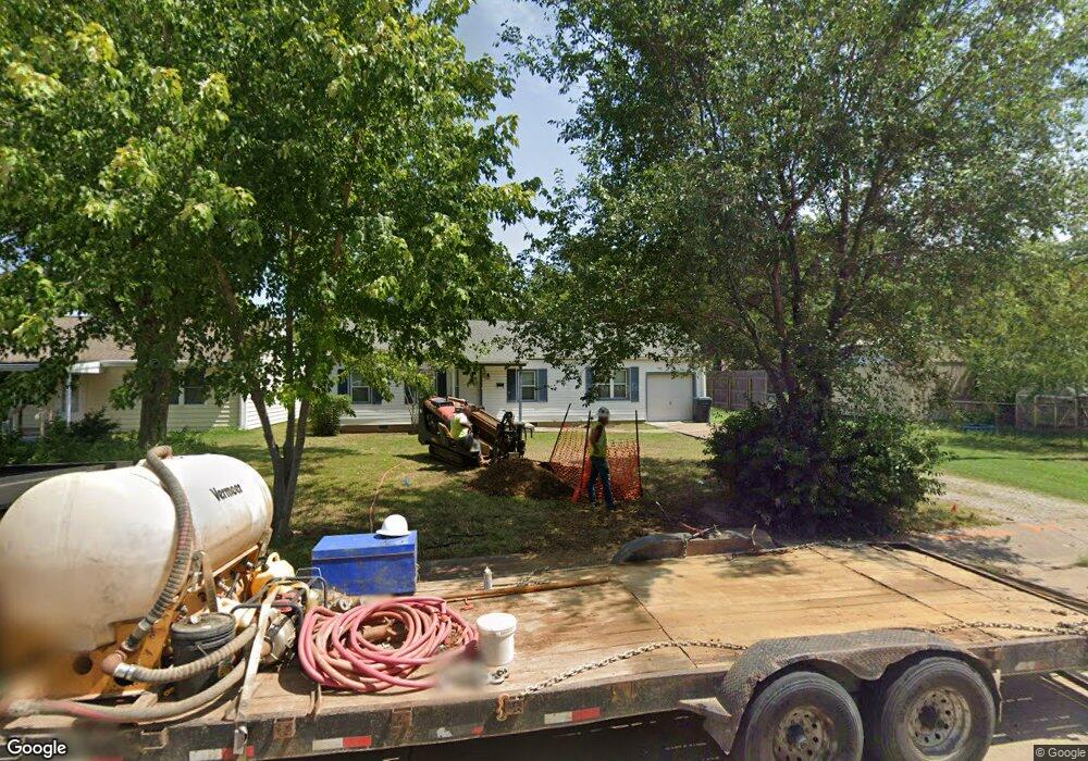 206 E 9th St, Claremore, OK 74017 - photo 1