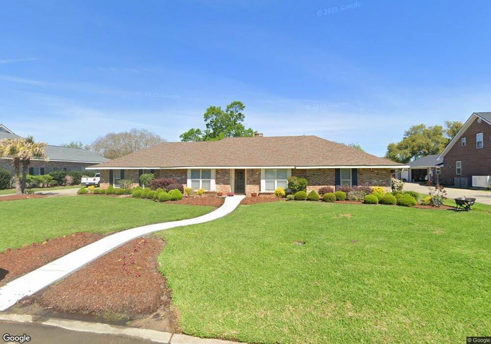 1312 W Dumbarton Dr, Lake Charles, LA 70605 - photo 1