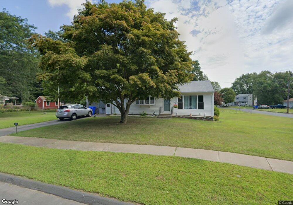 8 Rogers Ln, Enfield, CT 06082 - photo 1