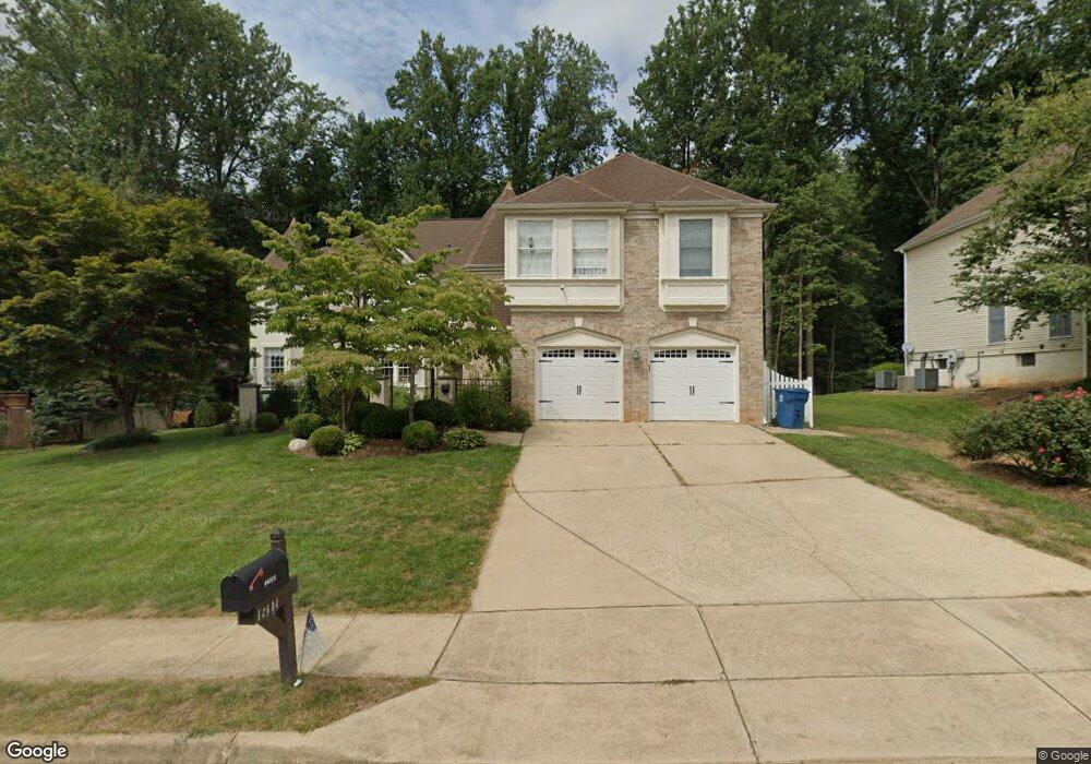 12604 Lake Normandy Ln, Fairfax, VA 22030 - photo 1