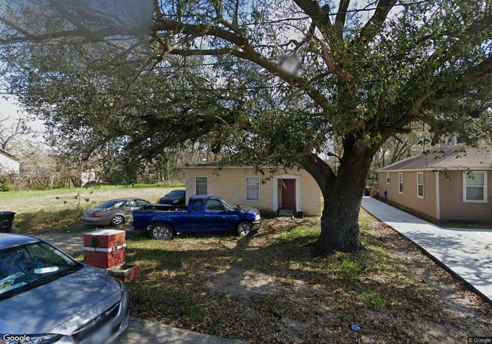 7534 Dyer St, Houston, TX 77088 - photo 1