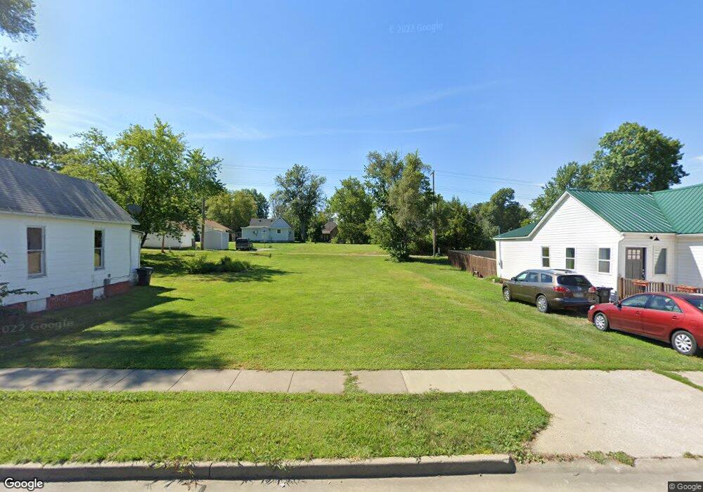 922 Concannon St, Moberly, MO 65270 - photo 1