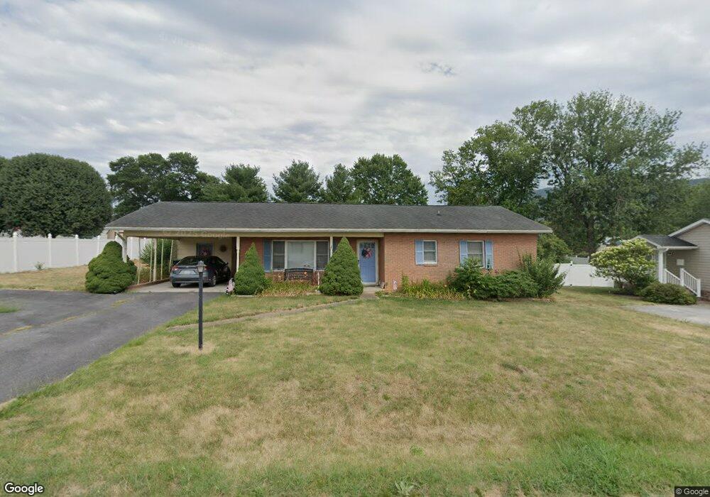 417 Royal Ave, Strasburg, VA 22657 - photo 1