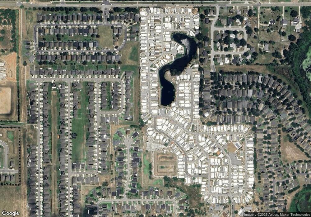 742 Center Crest Blvd, Davenport, FL 33837 - photo 1