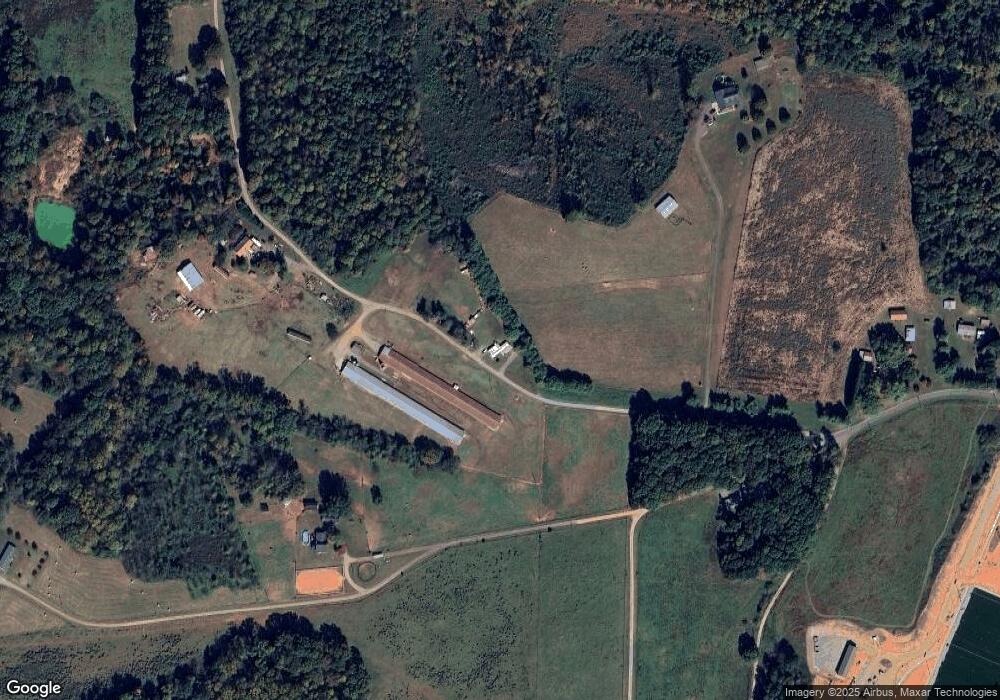 134 Leatherwood Dr, Statesville, NC 28625 - photo 1