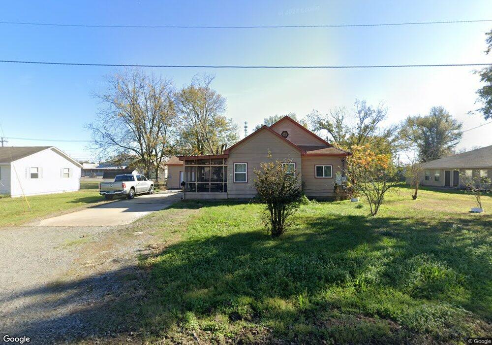 1605 S Grand Ave, Stuttgart, AR 72160 - photo 1