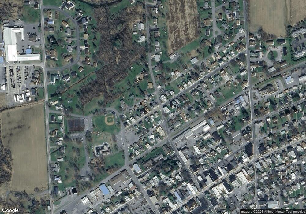 404 Thompson St, Mifflinburg, PA 17844 - photo 1