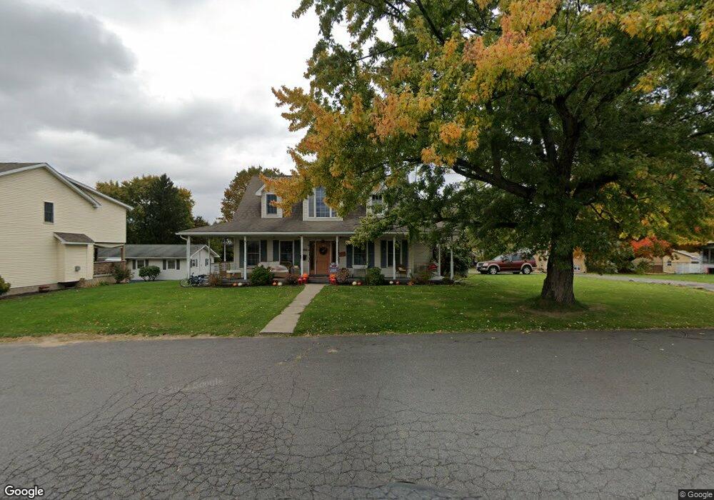 943 Throop St, Dunmore, PA 18512 - photo 1