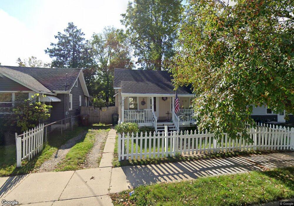 909 Lenore Ave, Lansing, MI 48910 - photo 1