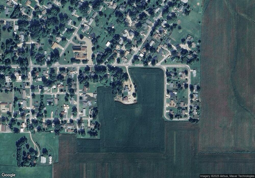 470 E Broadway St, Virginia, IL 62691 - photo 1