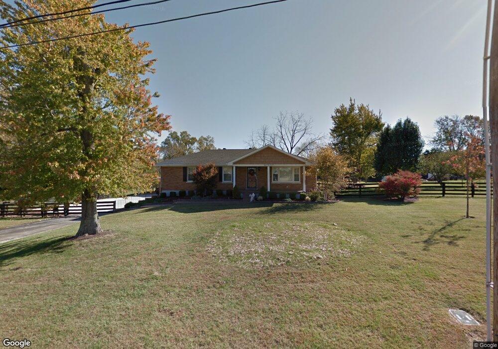 8914 Thixton Ln, Louisville, KY 40229 - photo 1