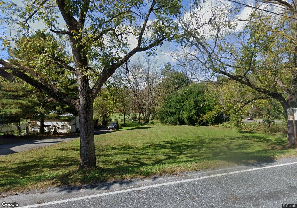 2152 Farmington Ave unit 6, Boyertown, PA 19512 - photo 1