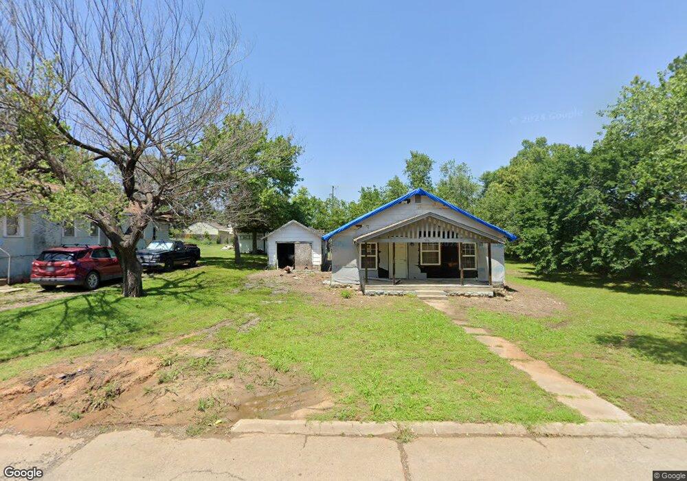 924 E 2nd St, Cushing, OK 74023 - photo 1