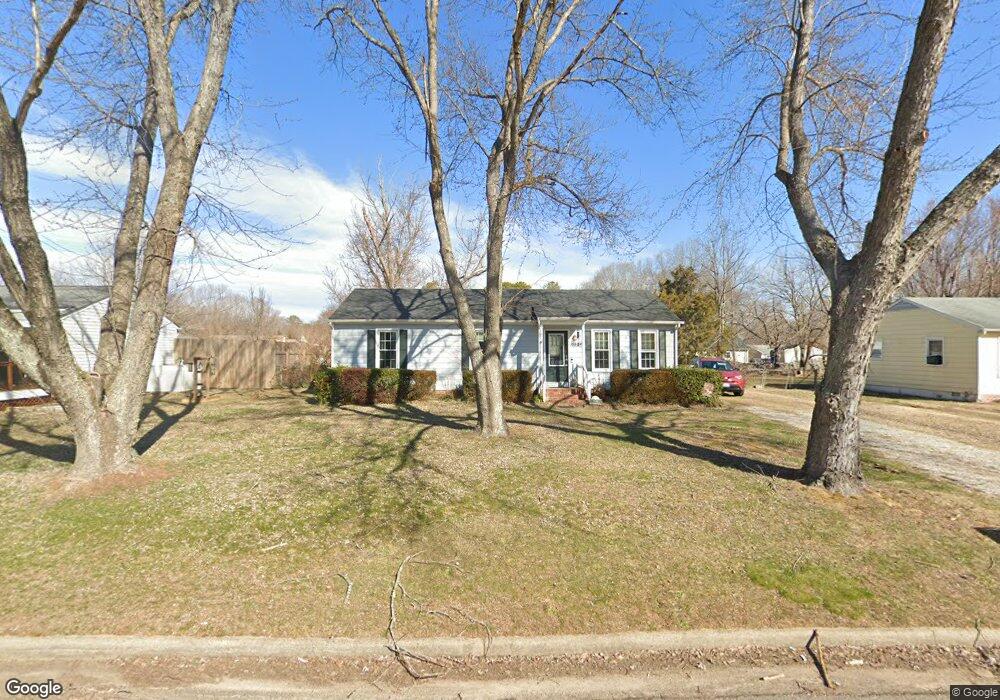 5836 Huntingcreek Dr, North Chesterfield, VA 23237 - photo 1