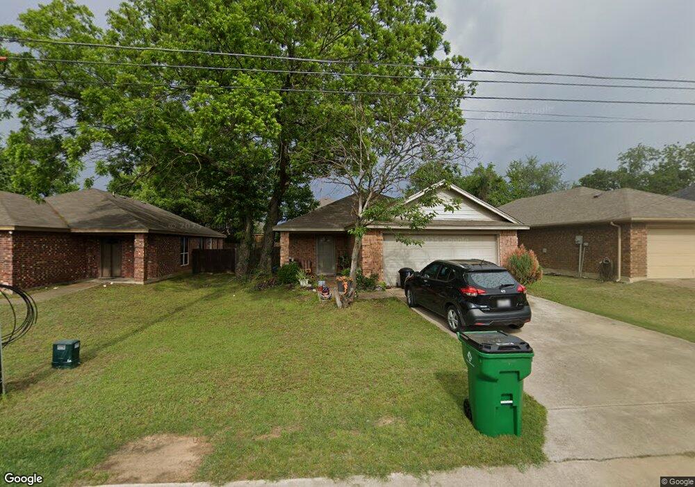 419 Grayson Ct, Joshua, TX 76058 - photo 1