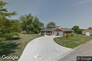 905 N 4th St, Edina, MO 63537