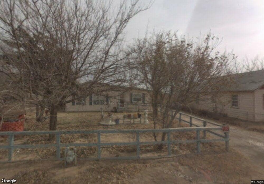 3012 Aylesworth St, Plainview, TX 79072 - photo 1