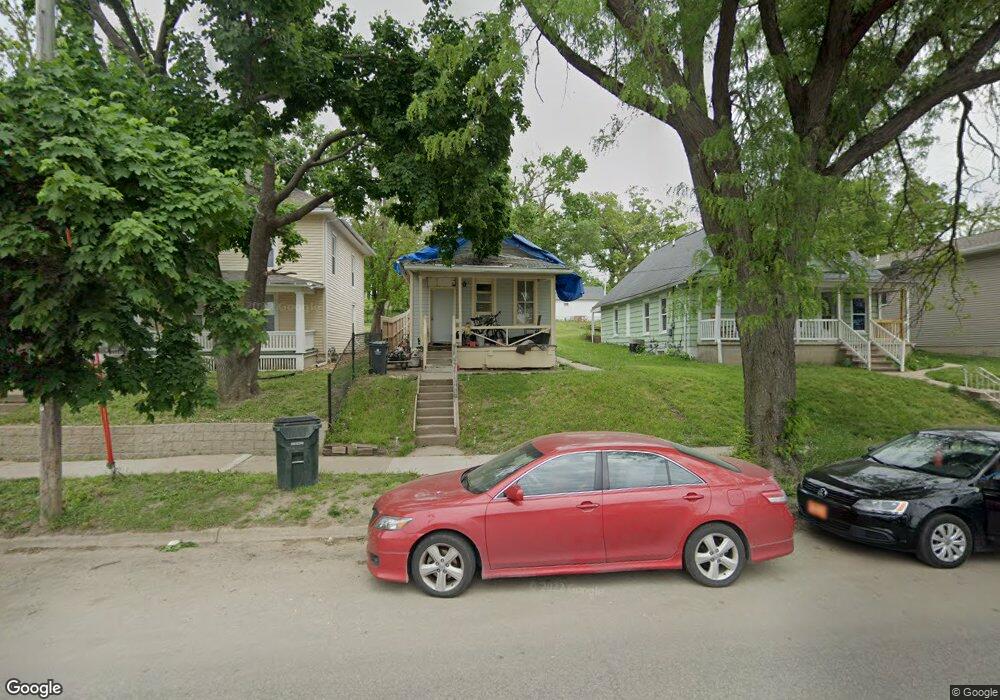 1016 15th St SE, Cedar Rapids, IA 52401 - photo 1