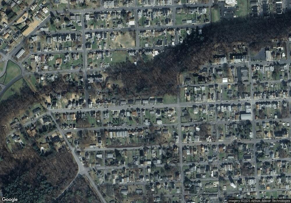 1553 W Pine St, Coal Township, PA 17866 - photo 1