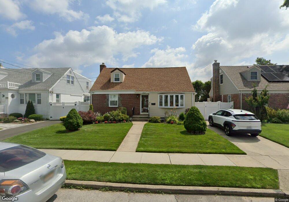 2937 Laurel Ave, Baldwin, NY 11510 - photo 1