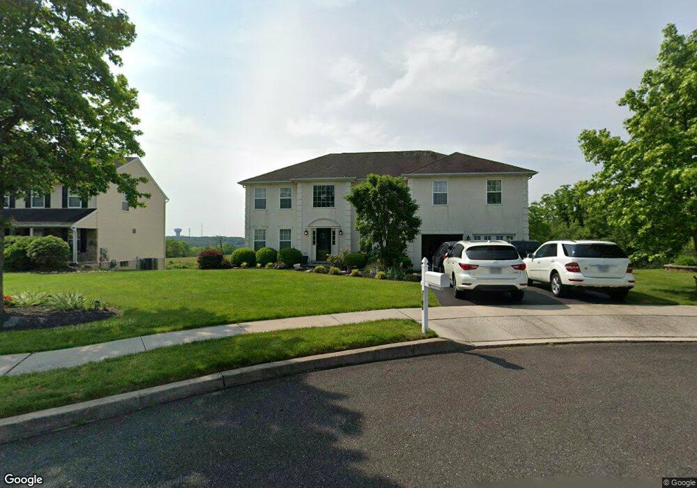 2186 Deer Ln, Schwenksville, PA 19473 - photo 1