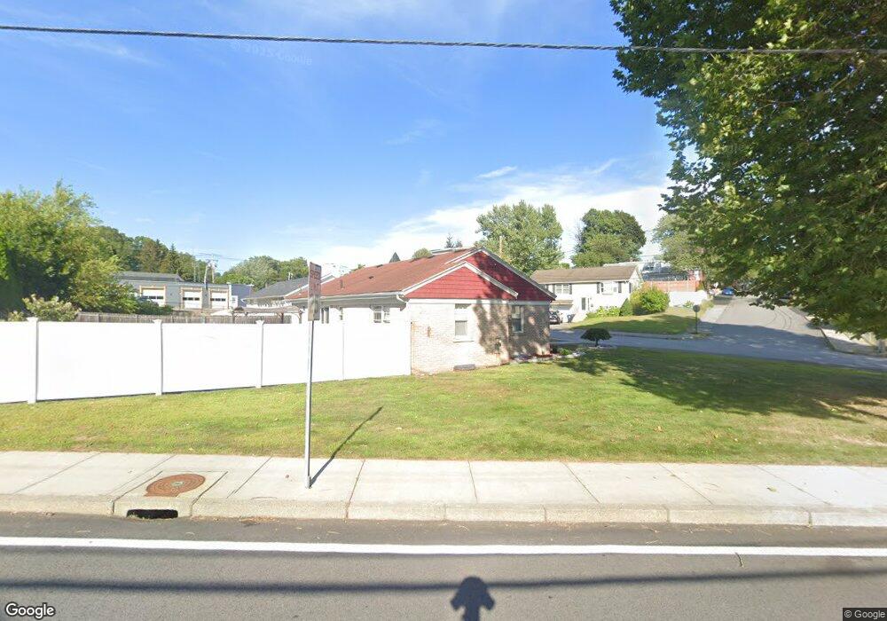 633 Woonasquatucket Ave, North Providence, RI 02911 - photo 1