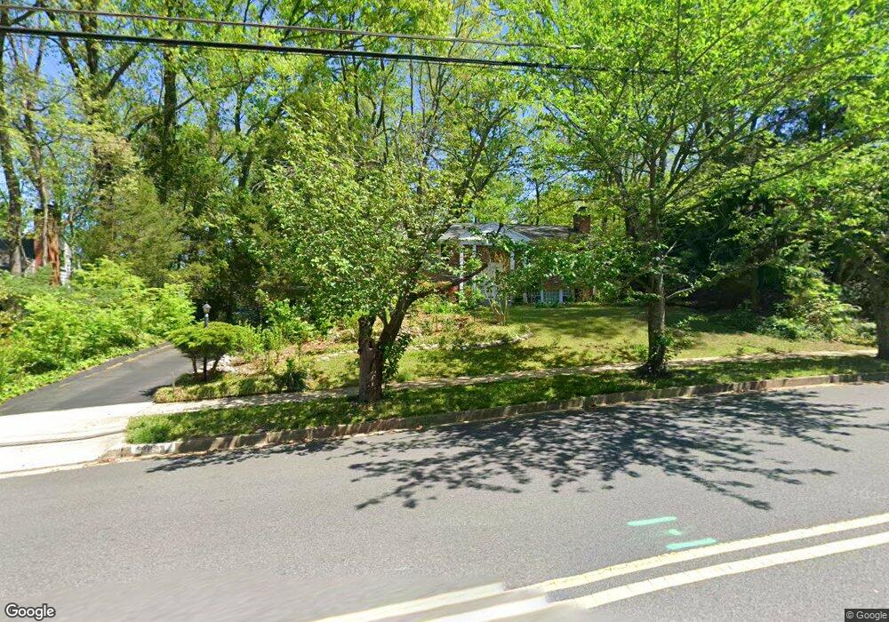 3823 King Arthur Rd, Annandale, VA 22003 - photo 1